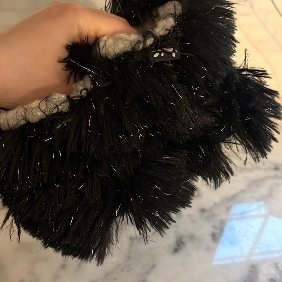 JUSTICE GIRLS SLIPPERS - Picture 2 of 4